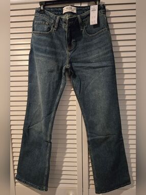 Hollister Womens Low-Rise Relaxed Jeans